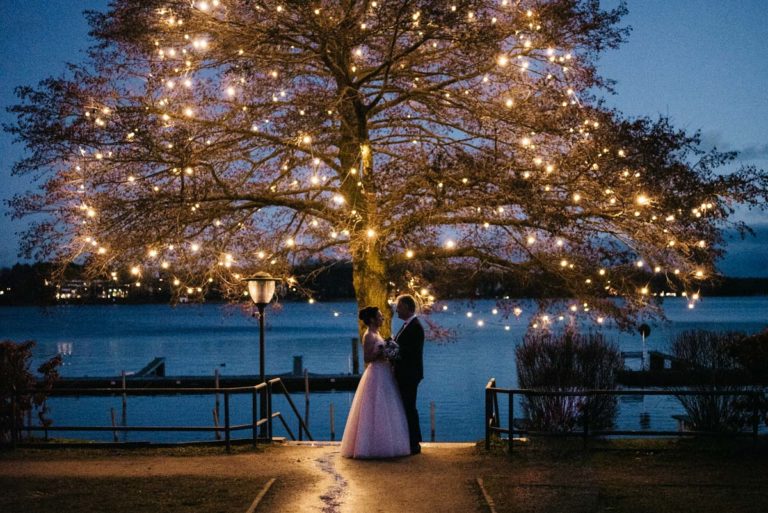 Brautpaar am Scharmützelsee, Heiraten zu Zweit, Abendstimmung, Hochzeitsplanung von Jessica Naujoks-Lehmann von FAIRY-TALE Weddings
